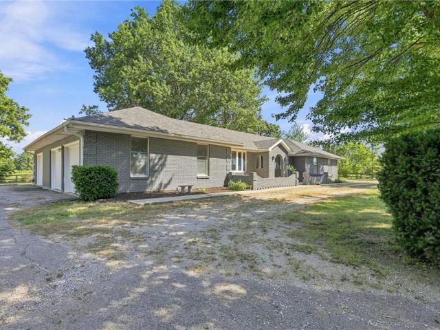House for sale in Smithville, Missouri
