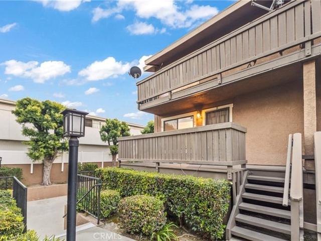 Townhouse for sale in Bellflower, California
