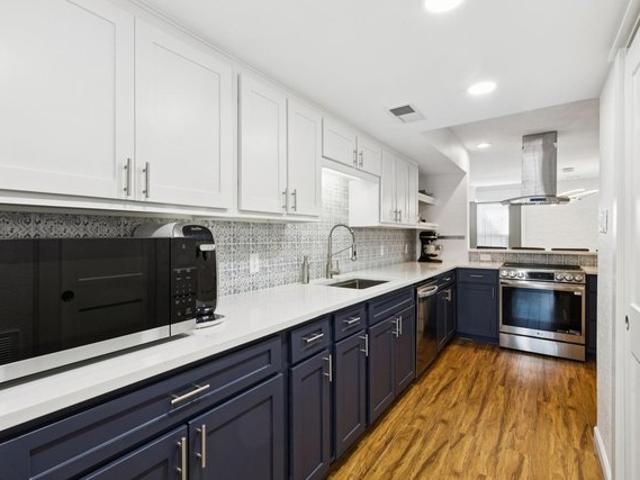 Townhouse for sale in Grapevine, Texas