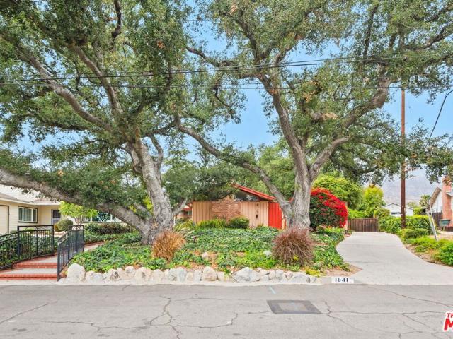 House for sale in Altadena, Los Angeles County