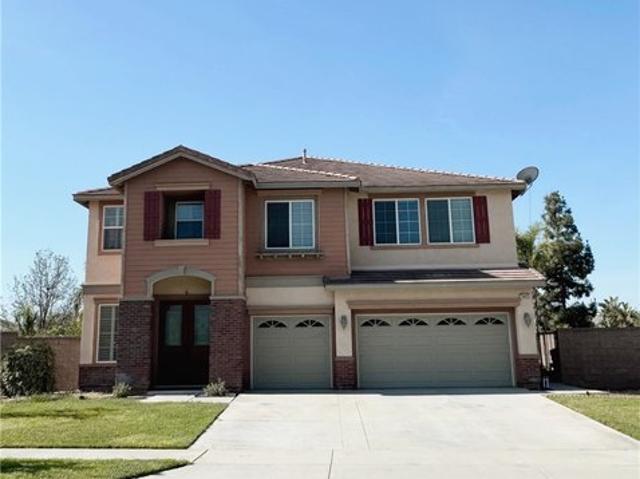 House for sale in Fontana, San Bernardino County