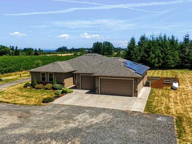 House for sale in Oregonia