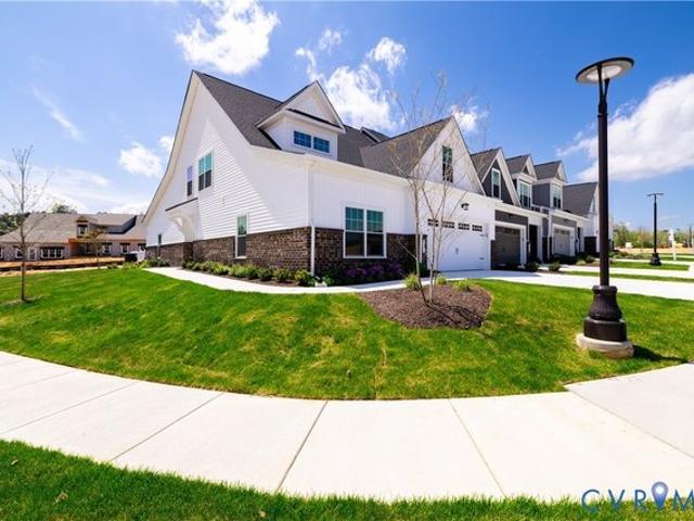 Townhouse for sale in Virginia