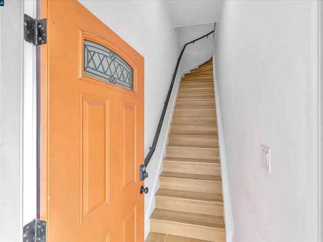 House for sale in 7th Street Historic District, Oakland