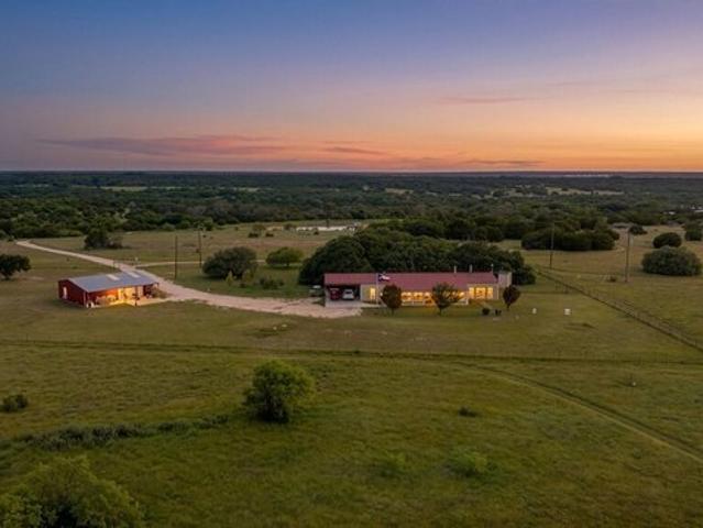 Farm for sale in Hamilton, Texas