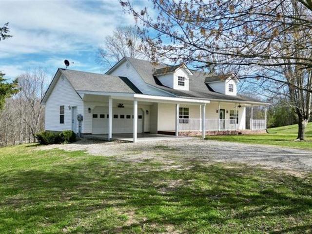 House for sale in Russell Springs, Kentucky