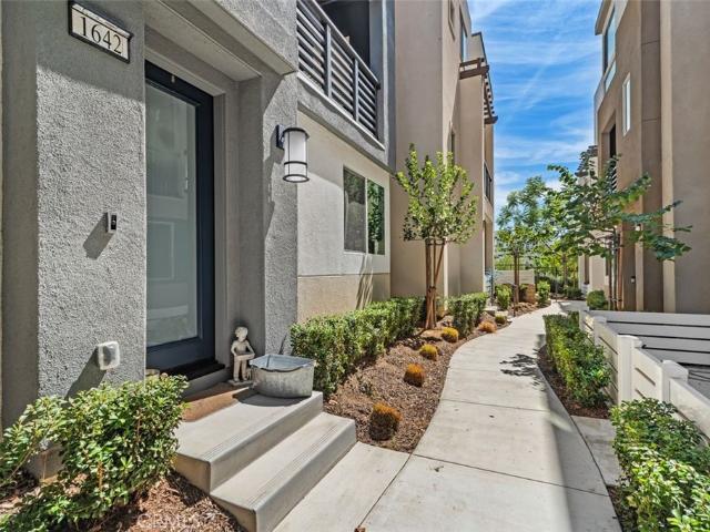 House for sale in Canoga Park, California