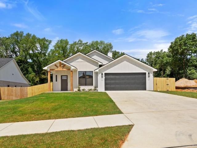 House for sale in Smith, Texas