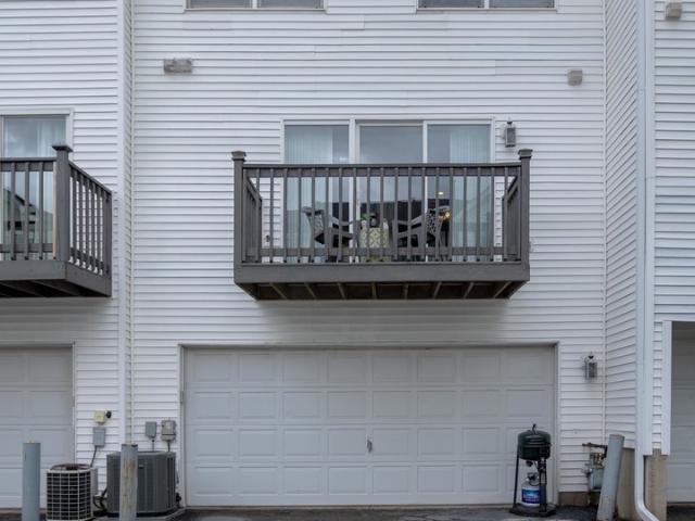 Townhouse for sale in Lockport, Illinois