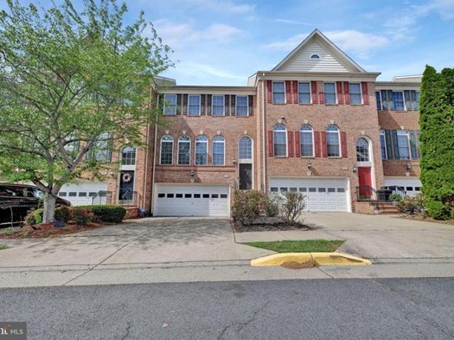 Townhouse for sale in Virginia