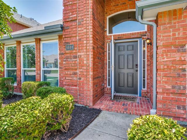 House for sale in Carrollton, Texas
