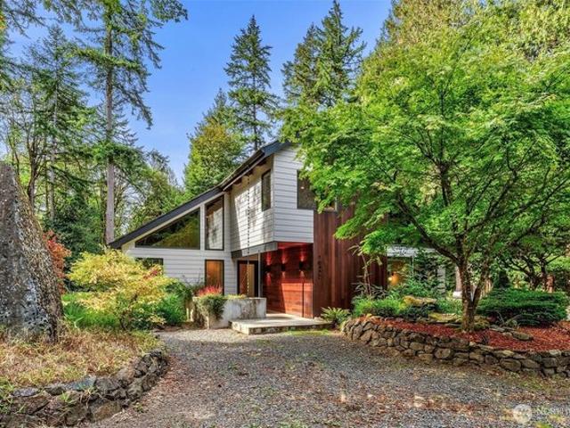 House for sale in Bainbridge Island, Washington