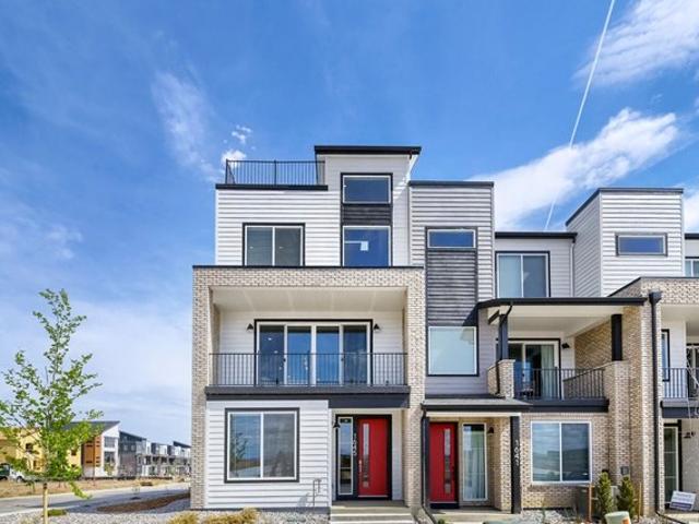 Townhouse for sale in Broomfield, Colorado