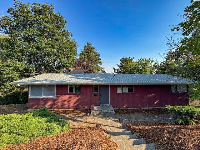 House for sale in Whitman, Washington