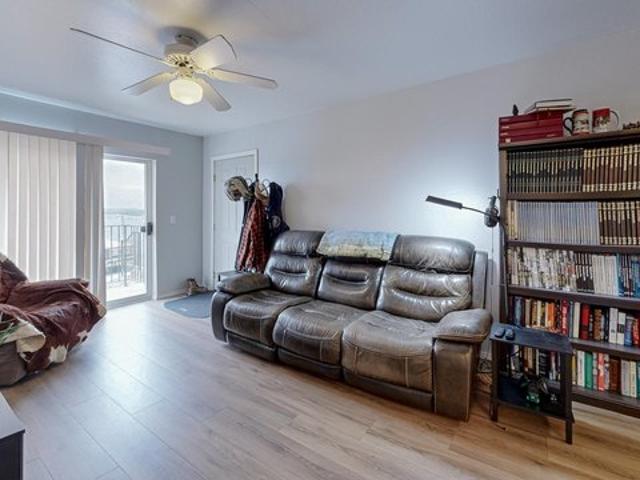 Condo for sale in Whitman, Washington