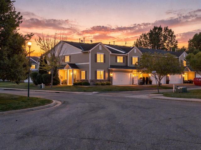 Townhouse for sale in Chaska, Carver County