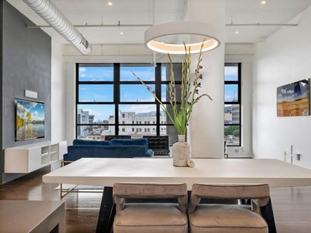 Condo for sale in Canoga Park, California