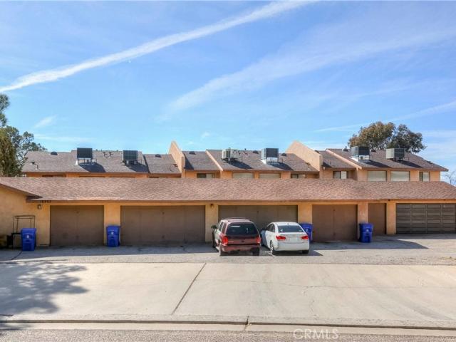 House for sale in Apple Valley, California