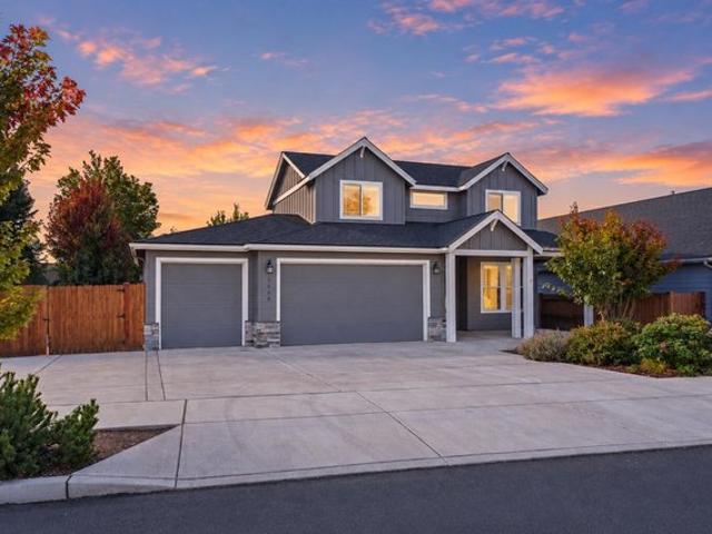 House for sale in Redmond, Deschutes County