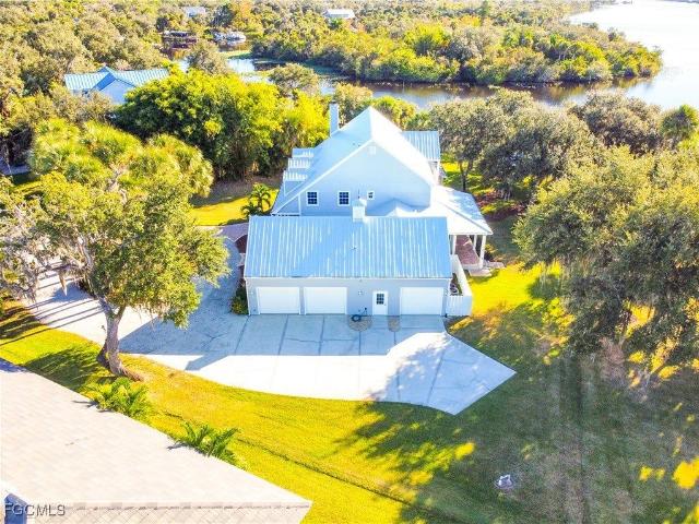 House for sale in Alva, Florida