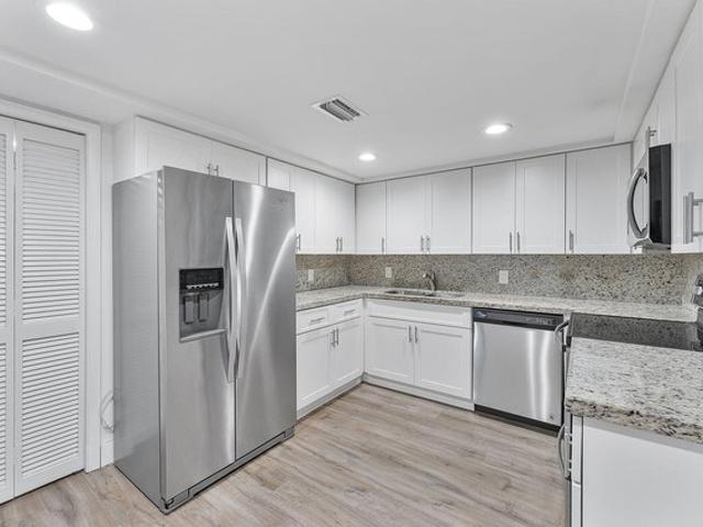 Condo for sale in Weston, Florida