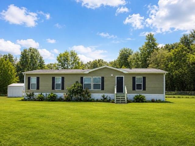 House for sale in Suwannee, Florida
