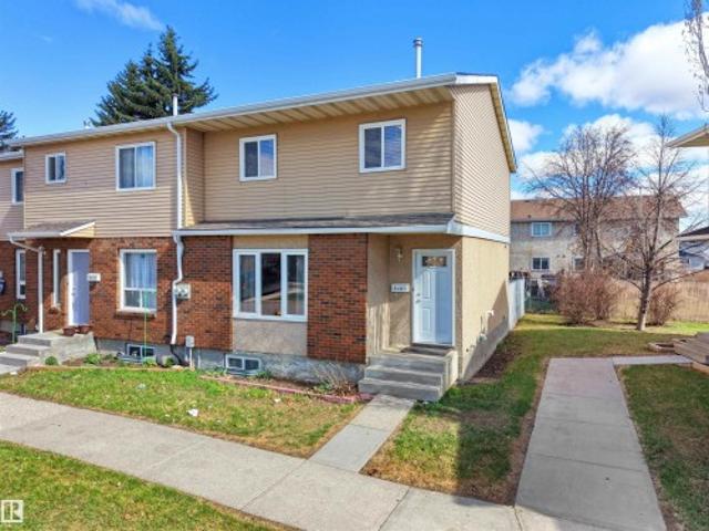 Townhouse for sale in Wedgewood, Alberta