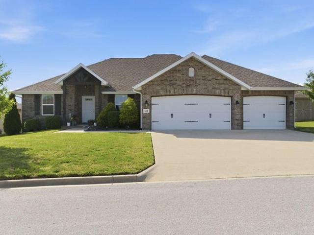 House for sale in Nixa, Missouri