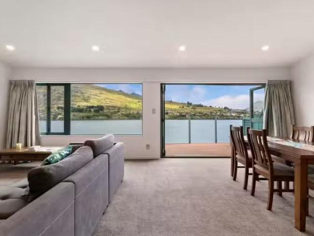 House for sale in Otakou
