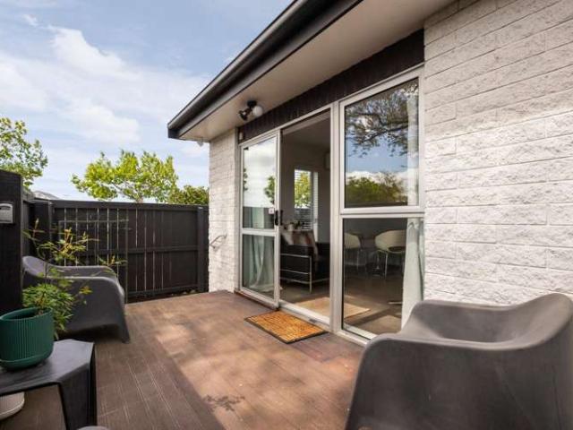 Apartment for sale in Belfast, Christchurch