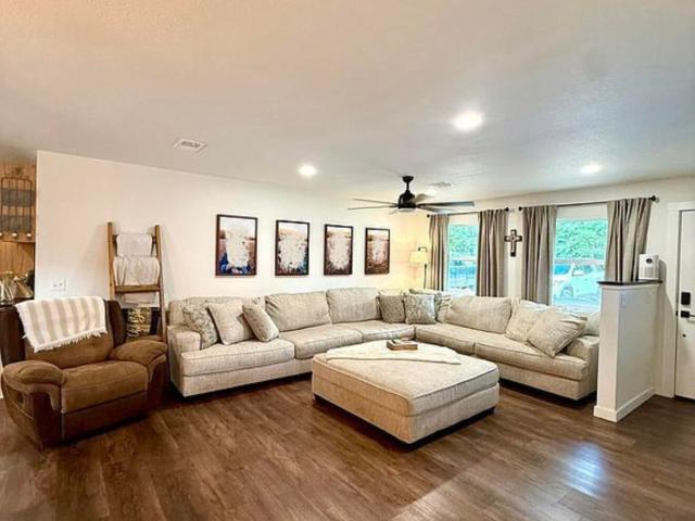 House for sale in Pineville, Missouri