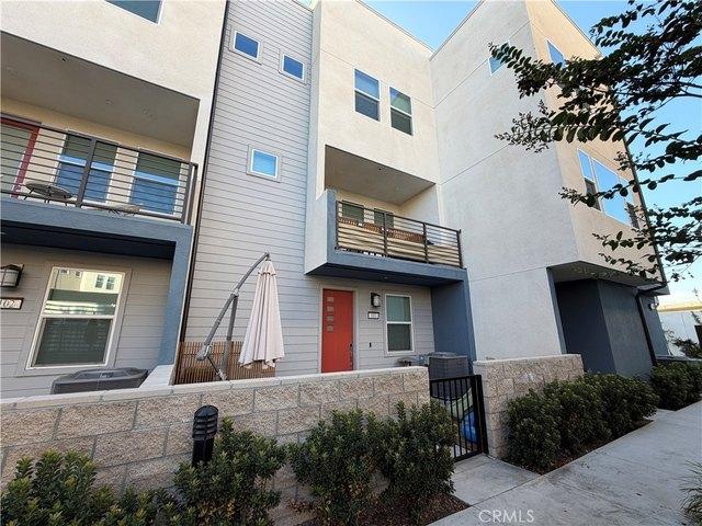 Townhouse for sale in Anaheim, California