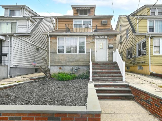 House for sale in Queens, Arverne