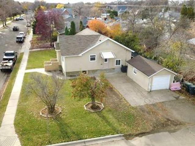 House for sale in Medicine Hat