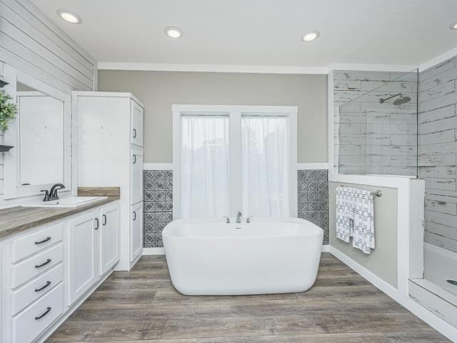House for sale in Bonneau, South Carolina