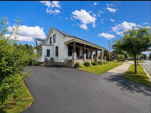 House for sale in Oneida, New York