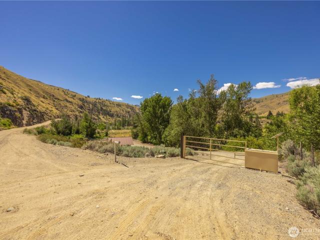 Land for sale in Pateros, Washington