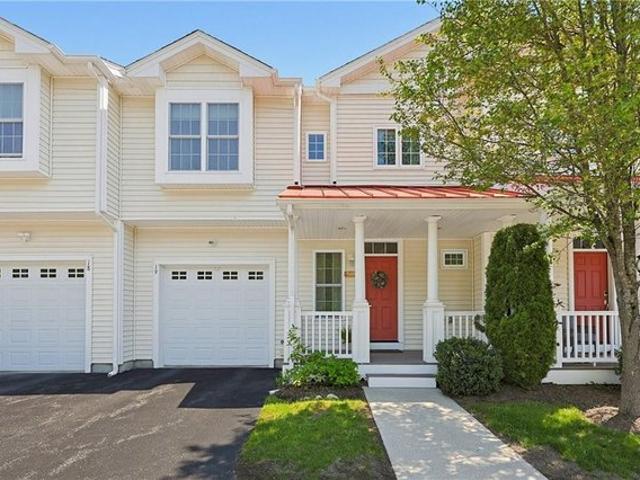 Townhouse for sale in Cumberland, Rhode Island