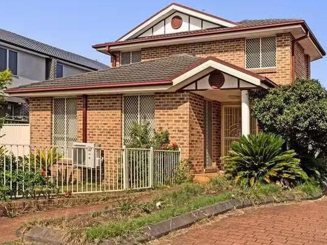 House for rent in Guildford