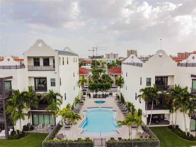 Townhouse for sale in Clearwater, Florida