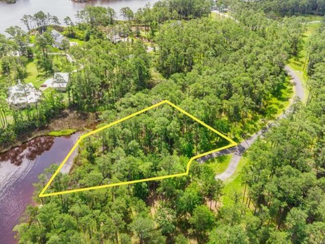 Land for sale in Oriental, North Carolina