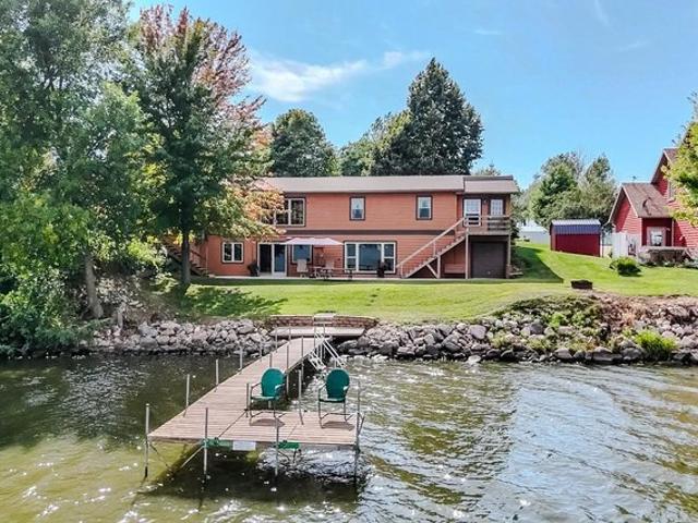 House for sale in Lake Park, Dickinson County
