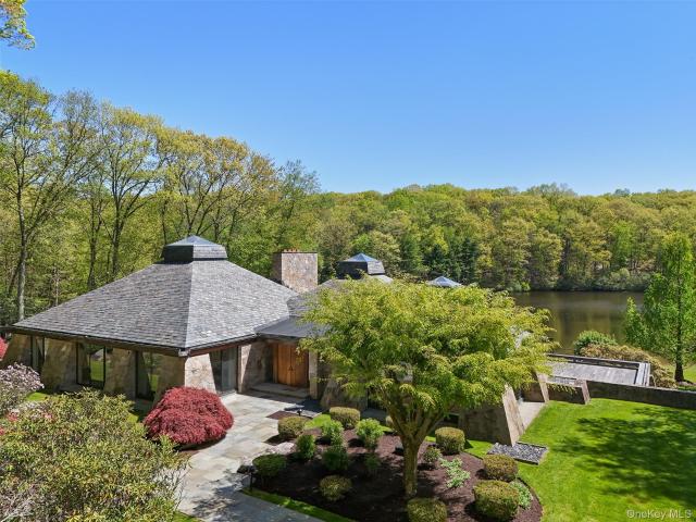 House for sale in Pound Ridge, New York