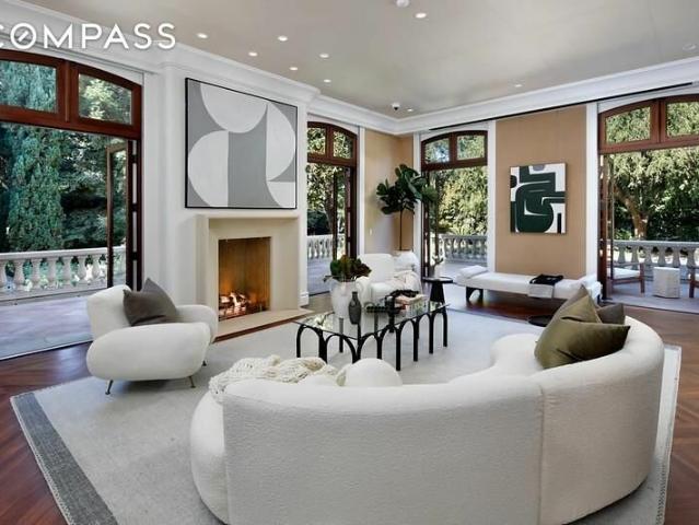 House for sale in Atherton