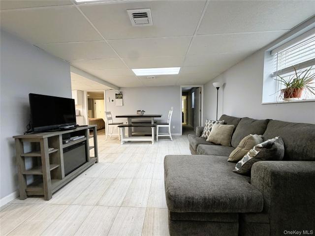 House for sale in Acra, New York