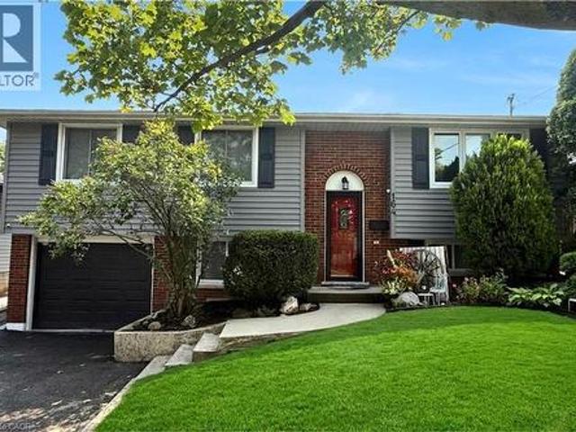 House for sale in Ancaster, Ontario