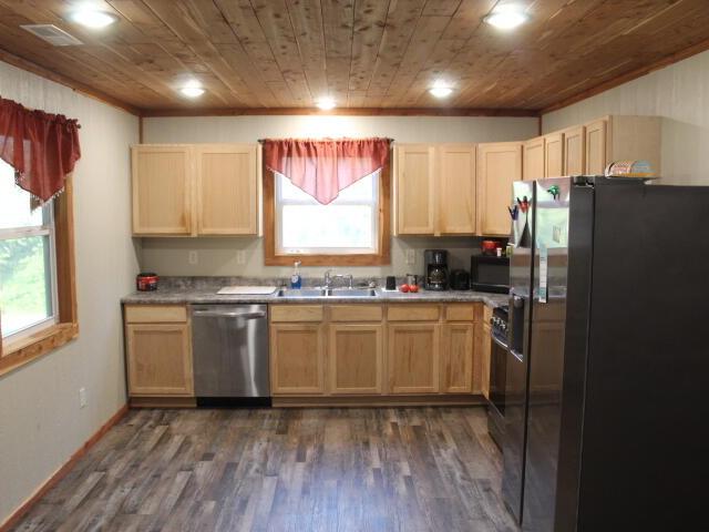 House for sale in Gainesville, Missouri
