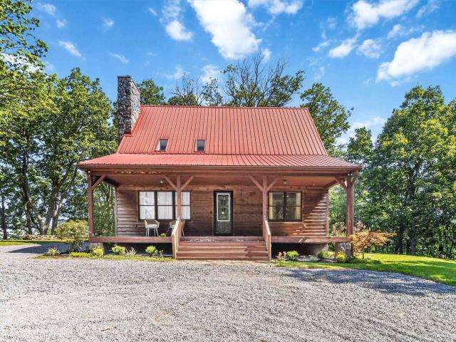 House for sale in Junction City, Kentucky