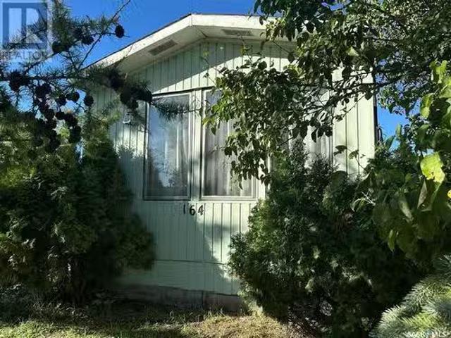 House for sale in Weyburn, Saskatchewan