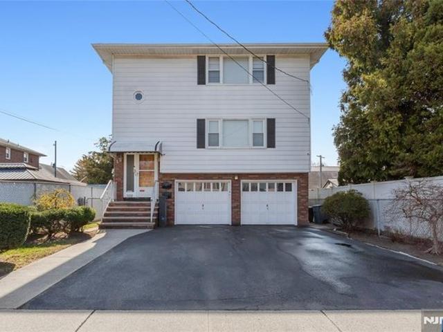 House for sale in Elmwood Park, New Jersey